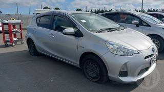 2013 Toyota Aqua Hatch Photo