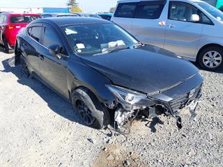 2014 Mazda Axela HEV Sedan Photo