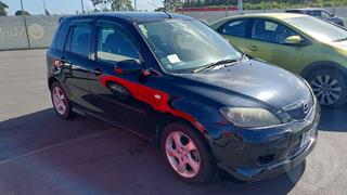 2004 Mazda Demio Hatch Photo
