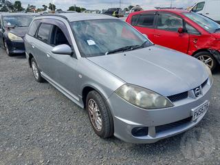 2002 Nissan Wingroad Station Wagon Photo