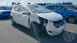 2014 Toyota Aqua Hatch Photo