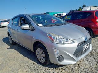 2015 Toyota Aqua Hybrid Synergy Driv Hatch Photo