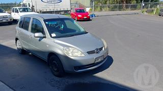 2005 Mazda Demio Hatch Photo
