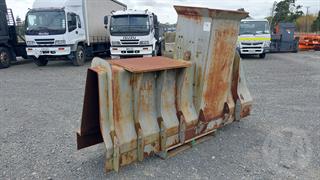 Custom Concrete Barrier Mold Construction Equipment Photo