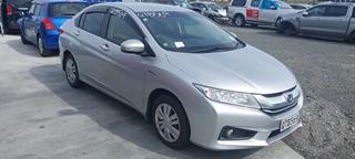 2015 Honda Grace Hybrid Sedan Photo