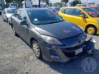 2010 Mazda Axela Sedan Photo