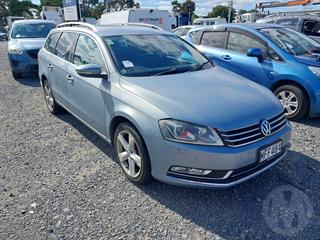 2012 Volkswagen Passat Station Wagon Photo
