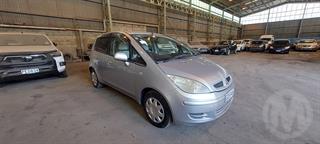 2004 Mitsubishi Colt Station Wagon Photo