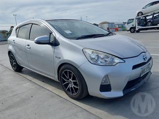 2012 Toyota Aqua Hatch Photo