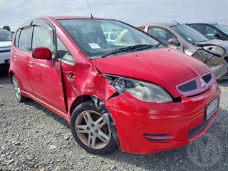 2003 Mitsubishi Colt Sedan Photo