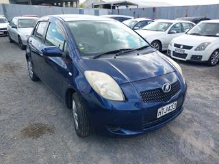 2005 Toyota Vitz Hatch Photo