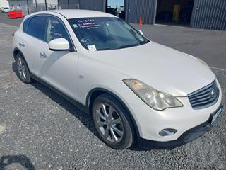 2011 Nissan Skyline 370gt 5D Station Wagon Photo