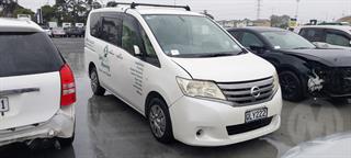 2012 Nissan Serena Station Wagon Photo