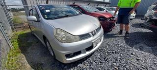 2007 Nissan Wingroad Station Wagon Photo
