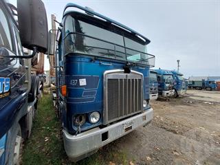 2001 Kenworth K104 Log Truck Photo