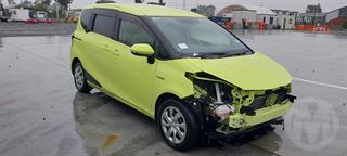 2016 Toyota Sienta Station Wagon Photo