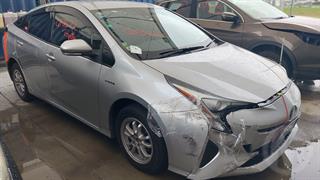 2018 Toyota Prius Hybrid Hatch Photo