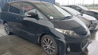 2012 Toyota Estima Station Wagon Photo