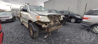 2005 Toyota Hilux 3.0TD 4WD DCU 4A Dual Cab Utility Photo