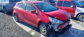 2014 Toyota Aqua Hybrid Hatch Photo