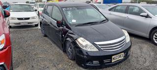 2011 Nissan Tiida Hatch Photo