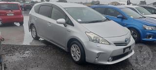 2012 Toyota Prius Alpha Hybrid Station Wagon Photo
