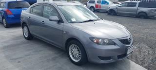 2005 Mazda Axela Sedan Photo