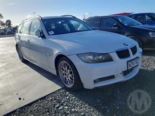 2007 BMW 320i Touring Photo
