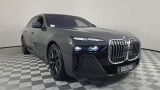 2025 BMW 7 Series 750e Xdrive PHEV/4W 4D Sedan Photo