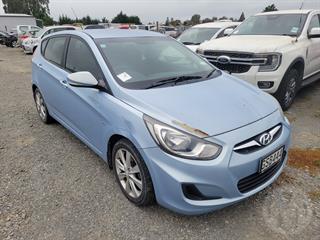 2013 Hyundai Accent 1.6 5D A4 Hatch Photo