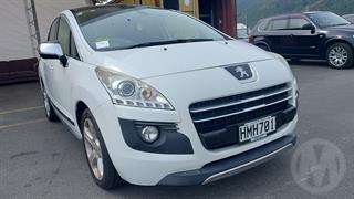 2014 Peugeot 3008 Hybrid Hatch Photo