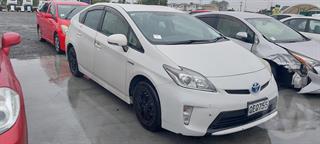 2014 Toyota Prius Hybrid Hatch Photo