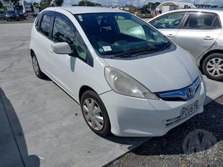 2013 Honda fit Hybrid Hatch Photo