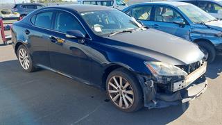2010 Lexus IS350 Sedan Photo