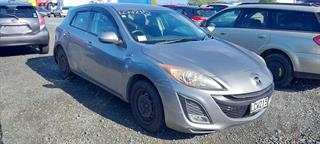 2011 Mazda Axela Hatch Photo