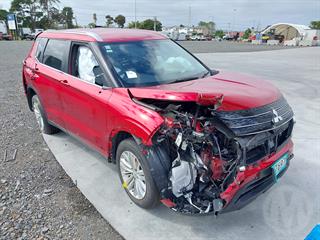 2024 Mitsubishi Outlander LS 2.5P/CVT Station Wagon Photo