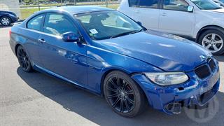 2010 BMW 335i Sedan Photo