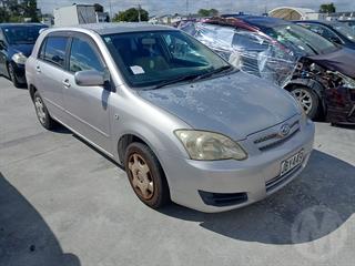 2004 Toyota Allex Station Wagon Photo