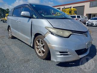 2006 Toyota Estima Station Wagon Photo