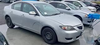 2005 Mazda Axela Sedan Photo