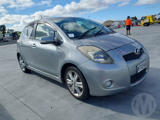 2008 Toyota Vitz Hatch Photo