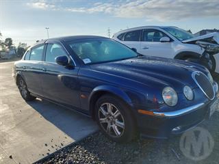 2002 Jaguar S-type Sedan Photo