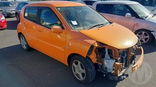 2004 Toyota Will Cypha Station Wagon Photo