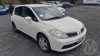 2005 Nissan Tiida Hatch Photo