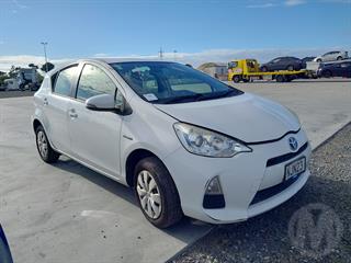 2013 Toyota Aqua Hatch Photo