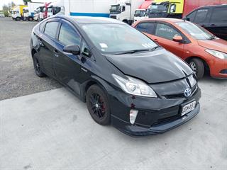 2016 Toyota Prius Hatch Photo