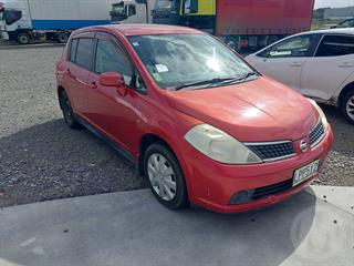 2005 Nissan Tiida Hatch Photo