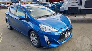 2015 Toyota Aqua Hatch Photo