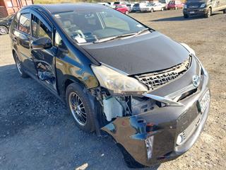 2012 Toyota Prius Alpha Station Wagon Photo