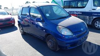 2000 Toyota Funcargo Station Wagon Photo